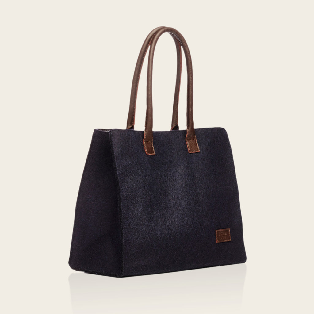 Honest Wolf Everyday bag Navy